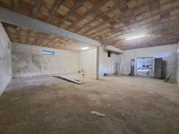 Foto Magazzino in affitto a Cardito - 1 locale 104mq