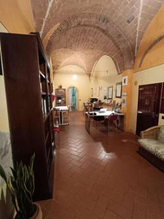 Foto Magazzino in affitto a Empoli 45 mq  Rif: 1299987