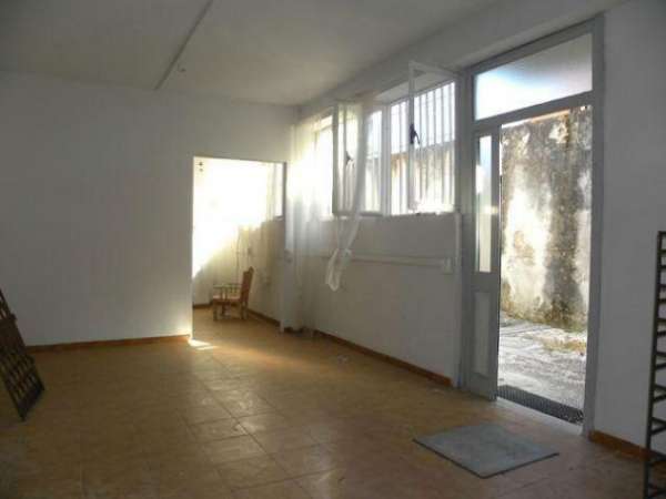 Foto Magazzino in affitto a Latina - 130mq