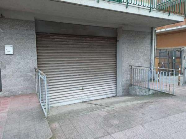 Foto Magazzino in affitto a Messina