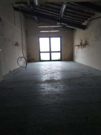 Foto Magazzino in affitto a Poggio a Caiano 50 mq  Rif: 1319896