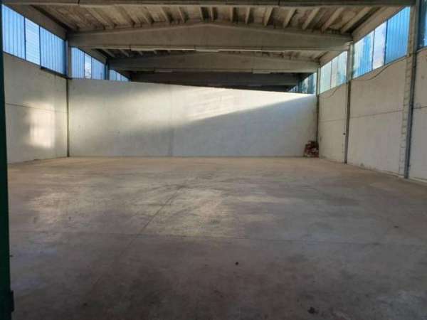 Foto Magazzino in affitto a Prignano Sulla Secchia - 365mq