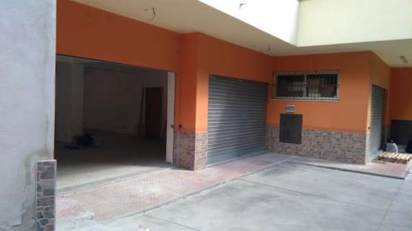 Foto Magazzino in affitto a Reggio di Calabria