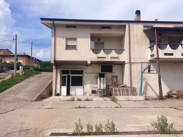 Foto Magazzino Marano Marchesato