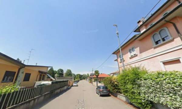 Foto MAGENTA: appartamento arredato libero da subito