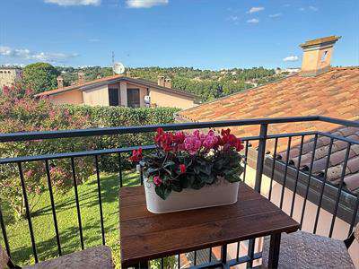 Foto Mansarda in Affitto, 3 Locali, 90 mq, Perugia (San Vetturino)