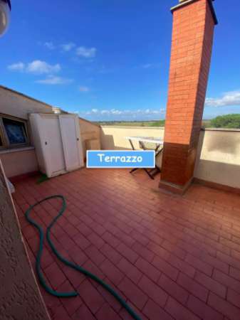 Foto MARINO SANTA MARIA DELLE MOLE BILOCALE ATTICO PARZIALMENTE ARREDATO CON TERRAZZO