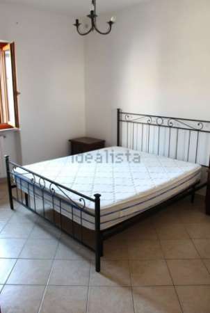 Foto MARINO TRILOCALE CON DOPPI SERVIZI E POSTO AUTO