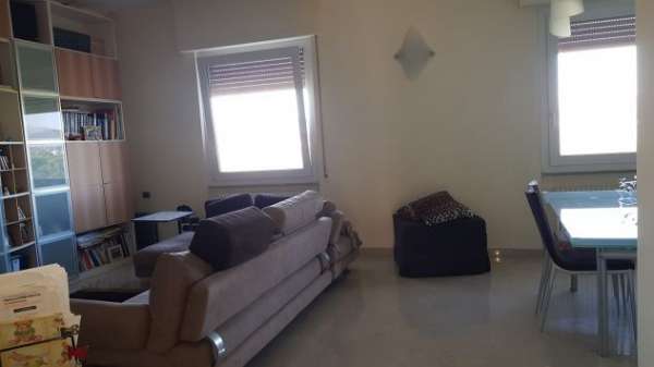 Foto Marola 3.5 vani nuovo arredo moderno