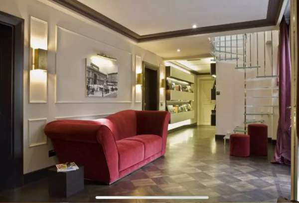 Foto Marvellous room in apartment to share located in the hearth of Florence.