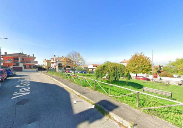 Foto MENTANA MONOLOCALE CON TERRAZZO GIARDINO E POSTO AUTO