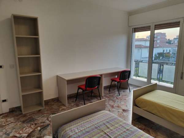 Foto Mestre stanza doppia per studenti da Febbraio