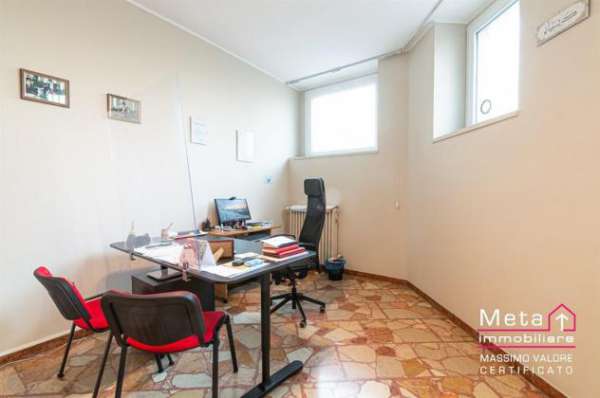 Foto Milano, v.le Molise-Ufficio di 2 Locali posizione centrale strategica