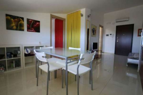 Foto MINI APPARTAMENTO ARREDATO INGRESSO MELILLI