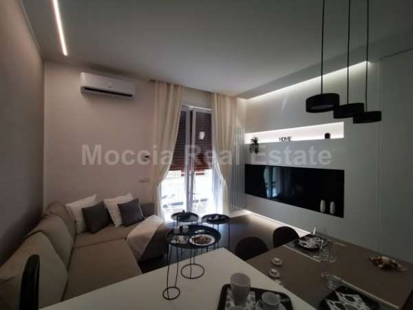 Foto MOCCIA MODERNO RIFINITO BILOCALE ARREDATO DESIGN IN CENTRO (PA)