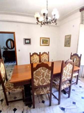 Foto Modena - 1 piano trilocale ben servito