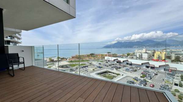 Foto MODERNO APPARTAMENTO VISTA MARE A PORTA DEL MARE