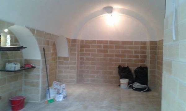 Foto Mola di Bari centro locale commerciale uso negozio laboratorio ufficio