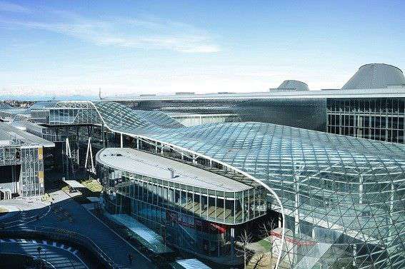 Foto Monolocale 70mq con balcone e cantina libero ora!