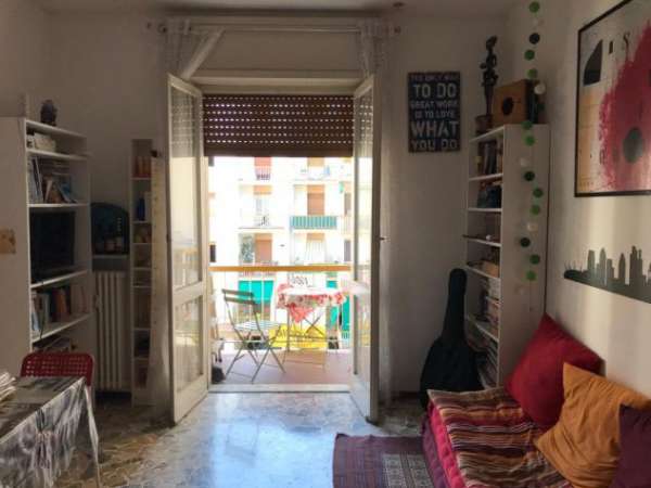 Foto Monolocale Arredato AFFITASI per STUDENTESSA e/o LAVORATRICE