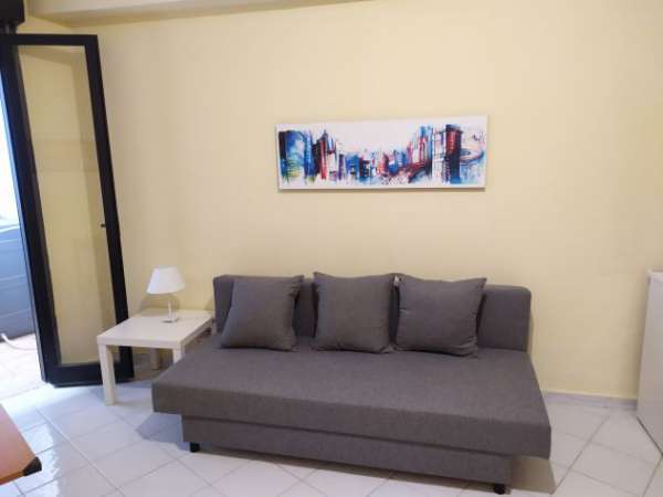 Foto Monolocale Arredato in Residence