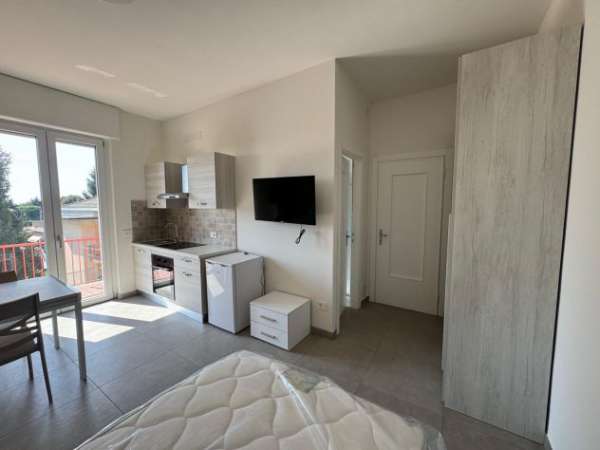 Foto Monolocale con balcone TUTTO incluso Cairate (VA)