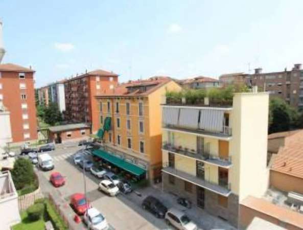 Foto Monolocale con cucina abitabile via Pianell