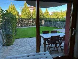 Foto Monolocale con giardino a Tradate fronte stazione