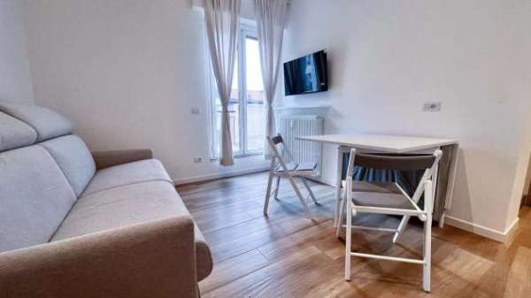 Foto Monolocale con terrazzo Via Troya - Design district