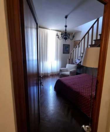 Foto MONOLOCALE di 1 vani e di 30 mq (FIRENZE) rif. L25/131