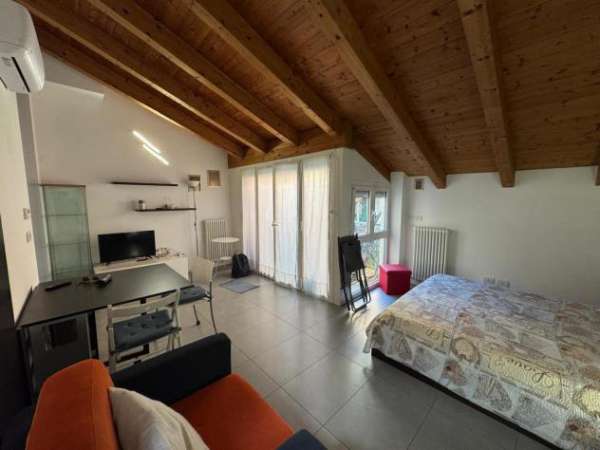 Foto Monolocale in affitto a Bologna
