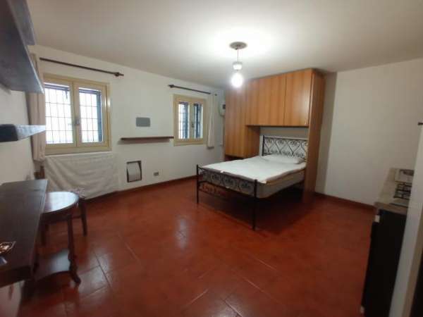 Foto Monolocale in affitto a Modena