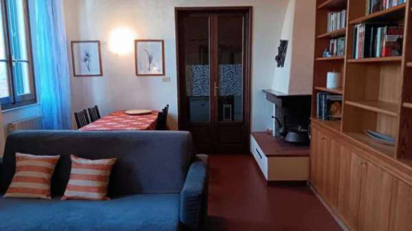 Foto Monolocale in affitto a Pietrasanta
