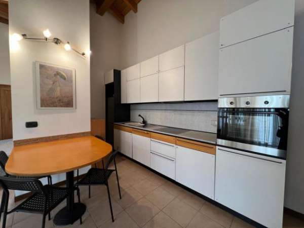 Foto Monolocale in affitto a Seregno