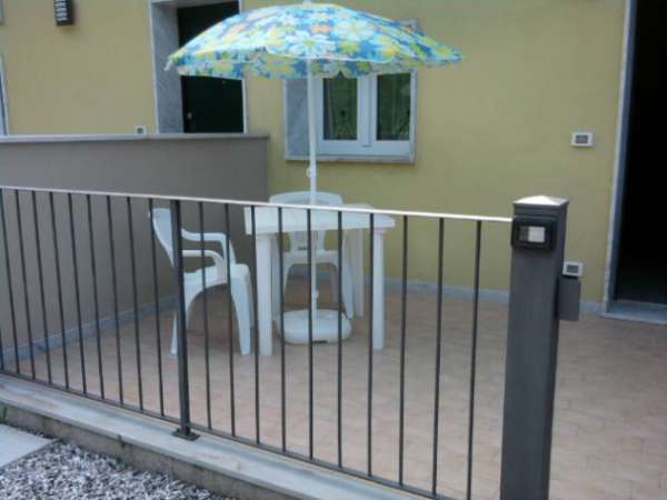 Foto Monolocale nuovo accessoriato con p. auto privato per trasfertisti