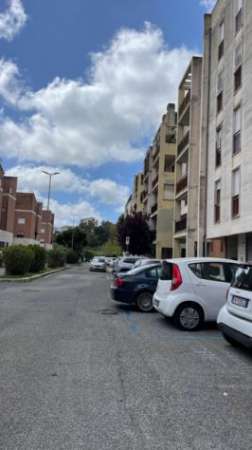 Foto Monolocale piano terra con balcone