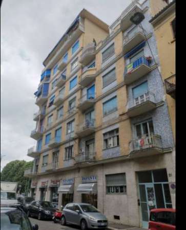 Foto MONOLOCALE VIA FONTANESI 250 LIBERO SUBITO