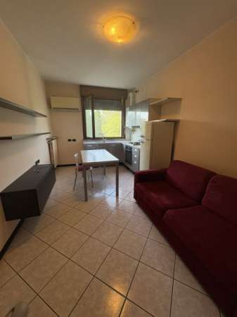 Foto Monolocale Viale Campari