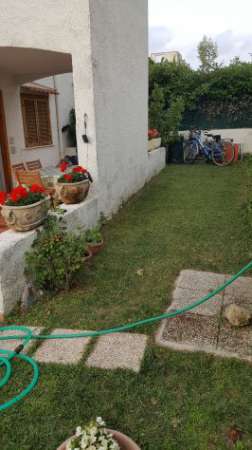 Foto montalto marina villa immersa nel verde e nel freso