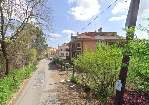 Foto MONTEROTONDO TRILOCALE CON BALCONE E POSTO AUTO