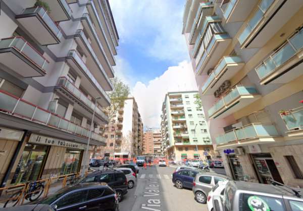 Foto MONTESACRO LIBIA TRILOCALE ARREDATO CON BALCONE