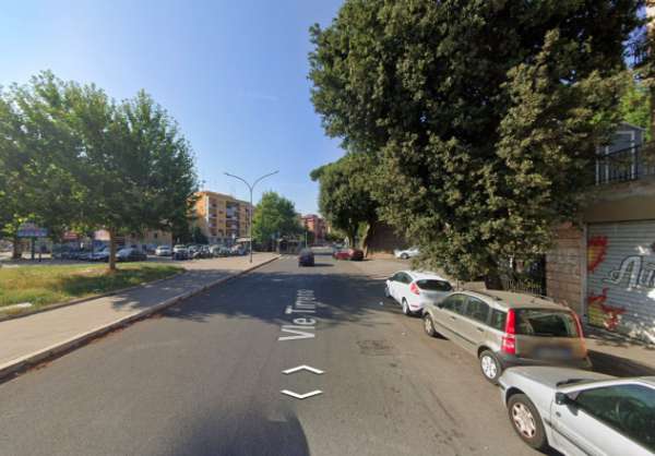 Foto MONTESACRO TRILOCALE CON BALCONE E POSTO AUTO