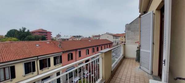 Foto MONZA - ad.ze centro - ottimo bilocale arredato e con box