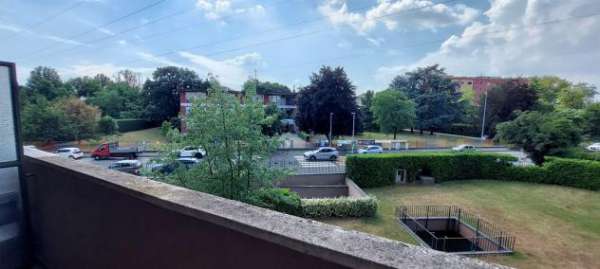 Foto MONZA ad.ze Via Foscolo - Monolocale arredato in locazione