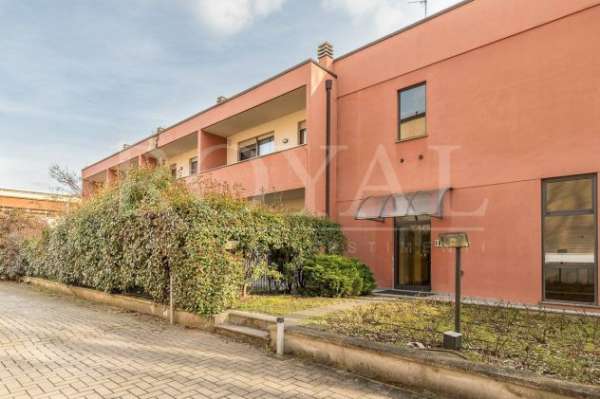 Foto Monza posto auto posizione semicentrale