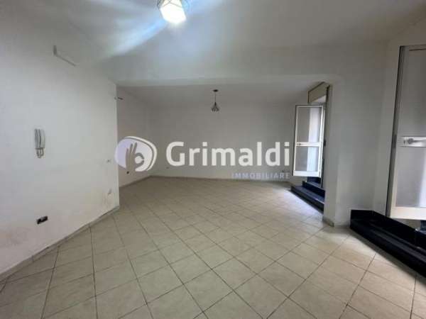 Foto Negozio - Acerra . Rif.: Cod. rif 3230776ACG
