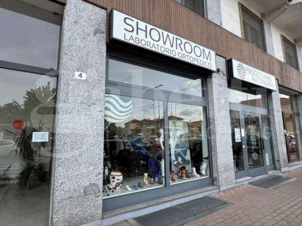 Foto Negozio - Grugliasco . Rif.: Cod. rif 3256334ACG