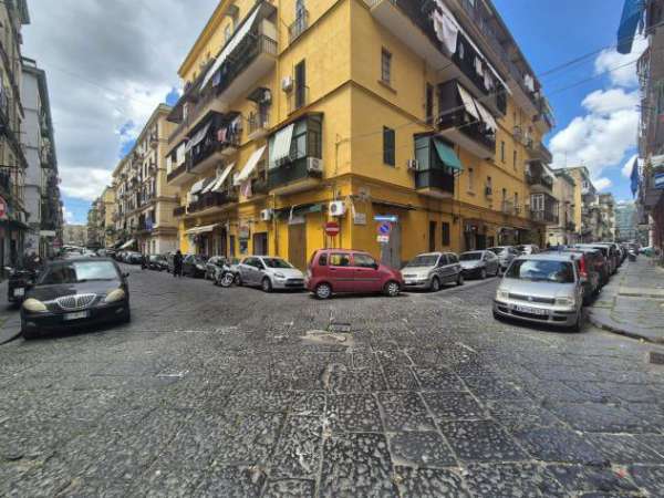 Foto Negozio - Napoli . Rif.: Cod. rif 3233878ACG