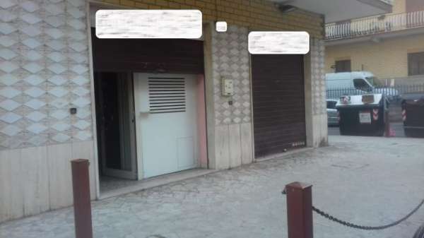 Foto Negozio C1 Via Alcesti a Torre Angela