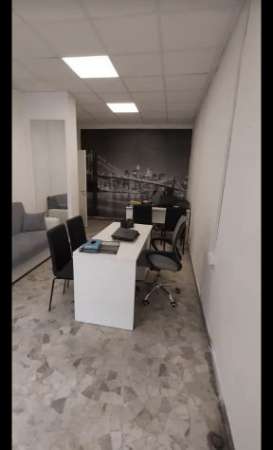 Foto Negozio C1 zona Tuscolana Via Egerio Levio